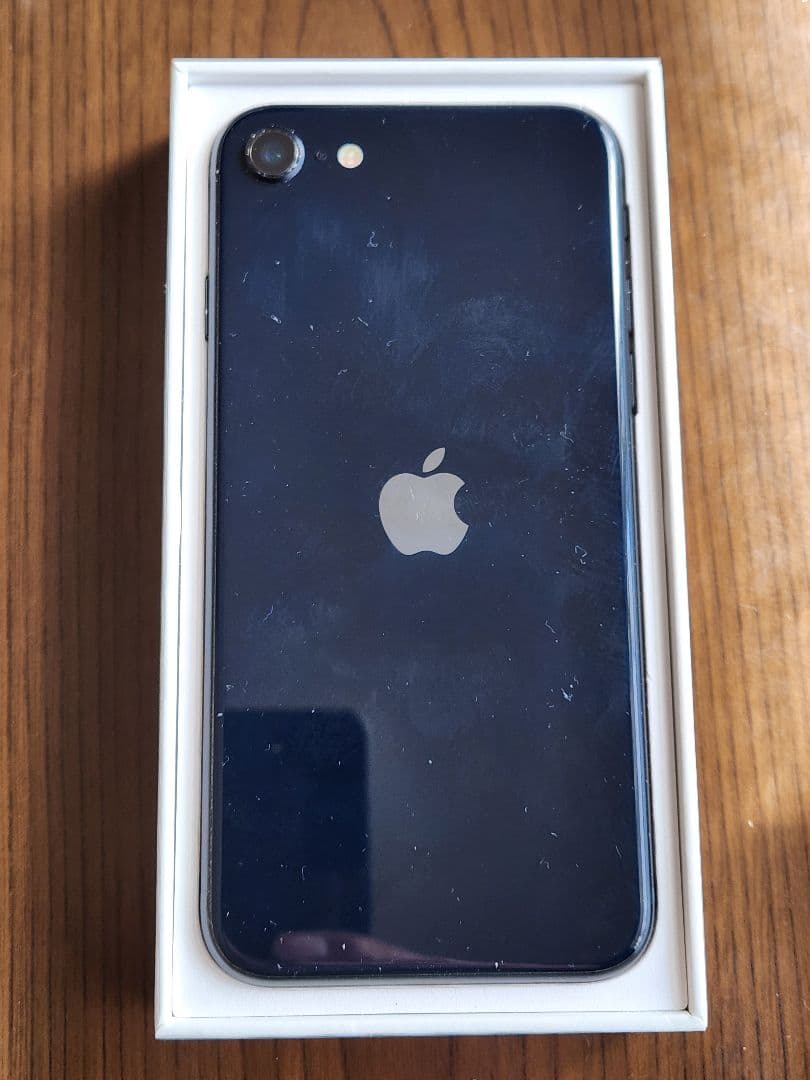iPhone SE3(64GB)simフリー オマケ付き