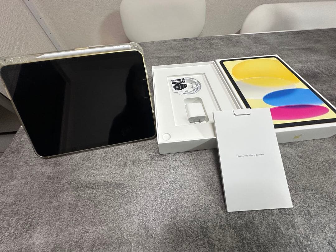 Apple iPad 第10世代 本体 充電器付き