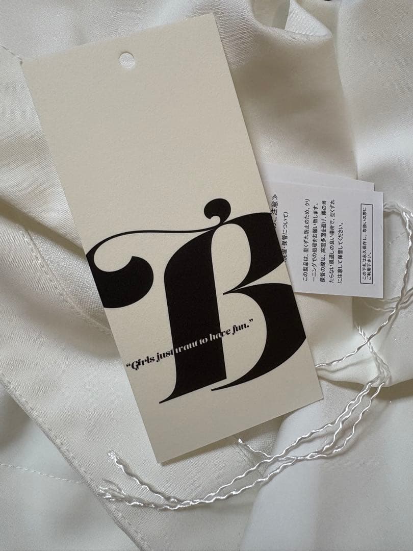 【1/12に削除】Bibiy. ROSIE PEPLUM TOP