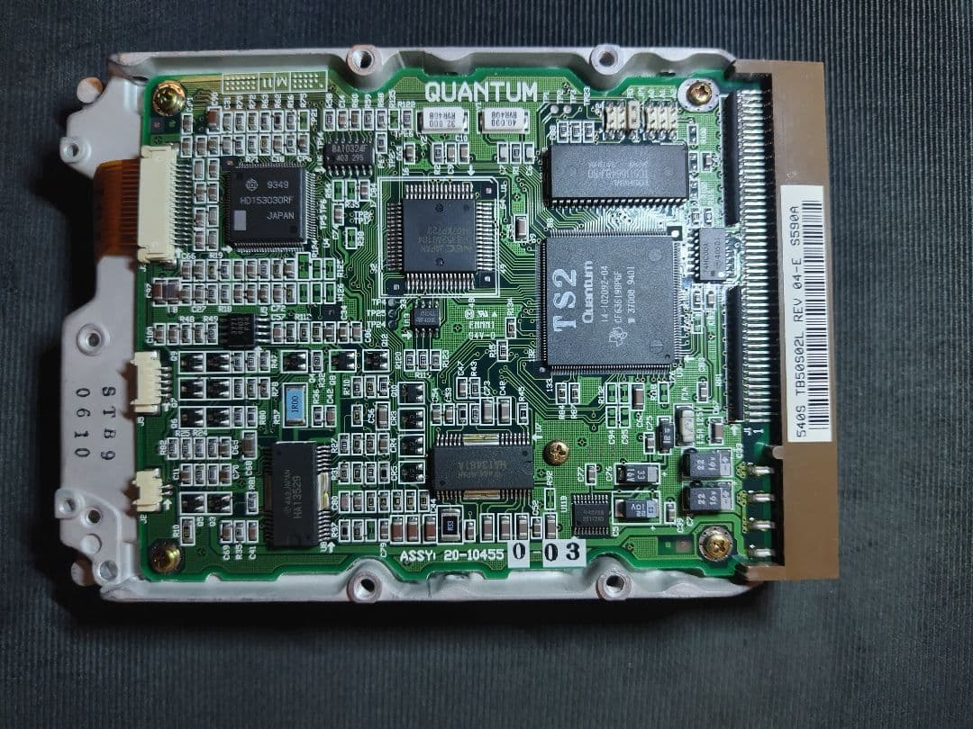 Apple純正 Quantum LPS540S 500MB SCSI HDD