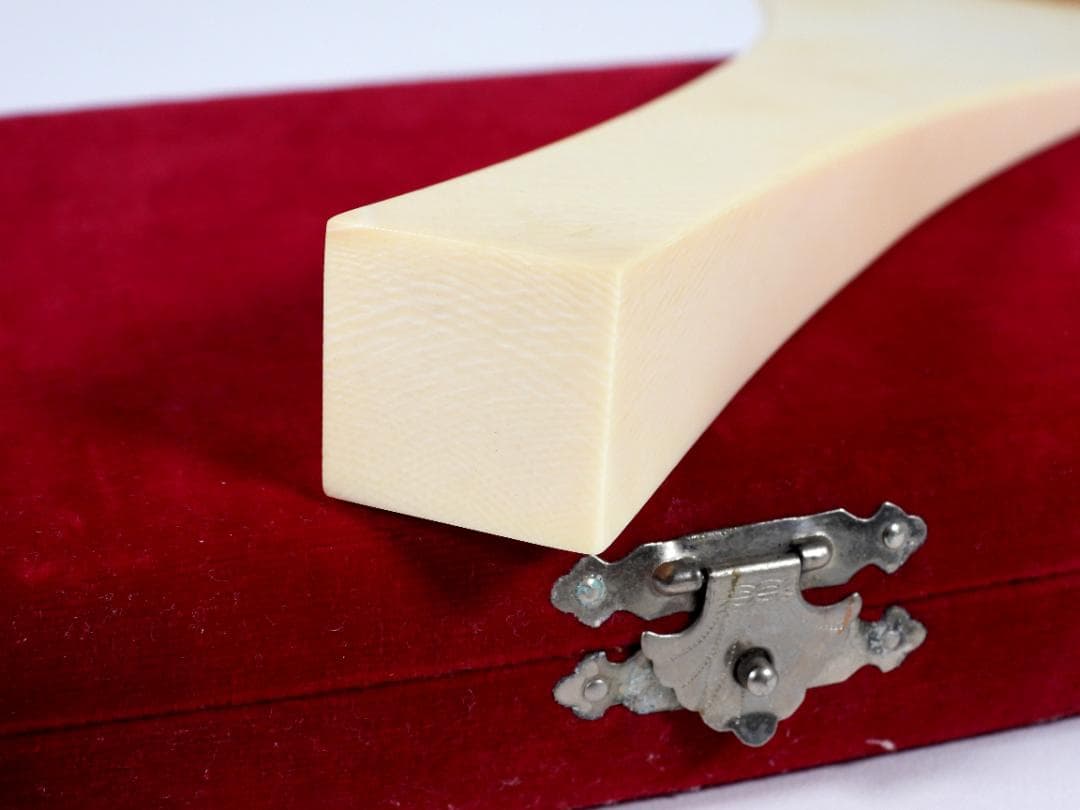 極上　三味線　撥　バチ　天然素材　和楽器　民謡　アンティーク　細密細工