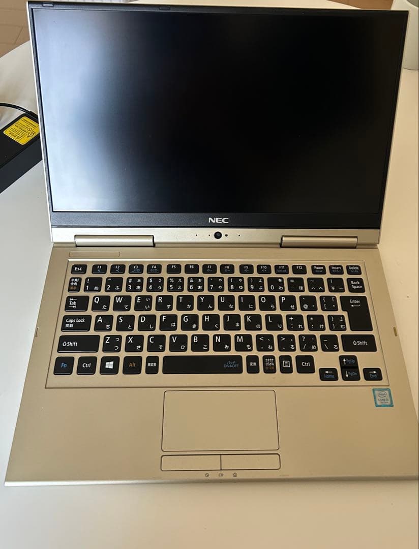 LAVIEノートPC 世界最軽量 タッチパネル