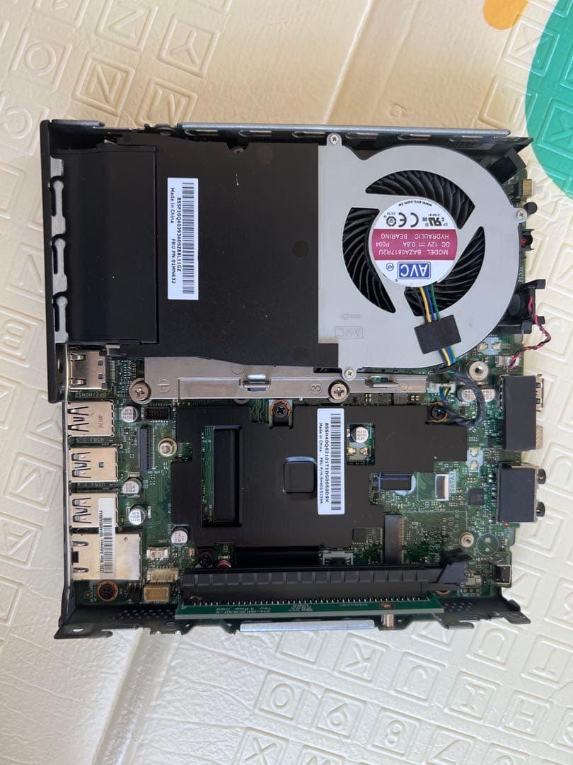 ミニPC Lenovo ThinkCentre M920q i5-8500t/16/256