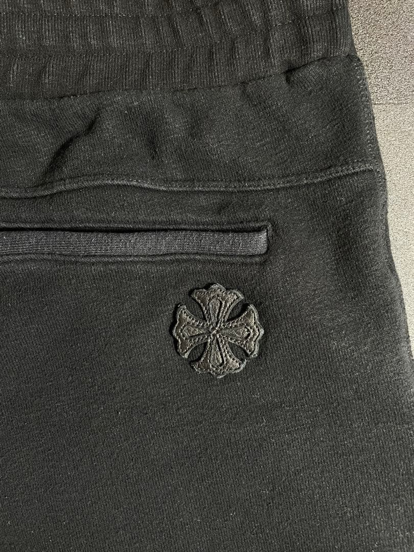 【正規品】クロムハーツ スウェットショート クロスパッチ ジップポケット 黒　L