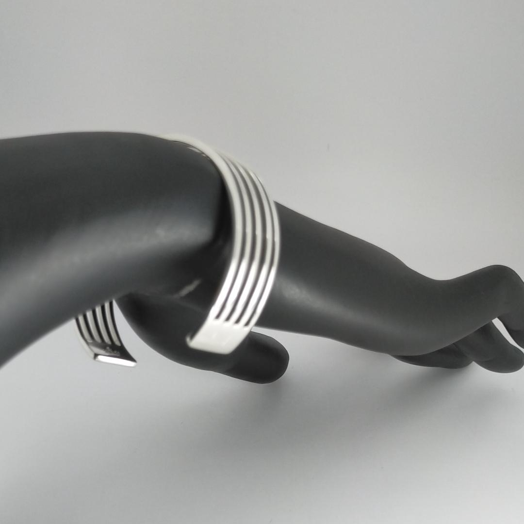 ★SALE★【GUCCI】5連　オープン　ライン　カフ　バングル　1424