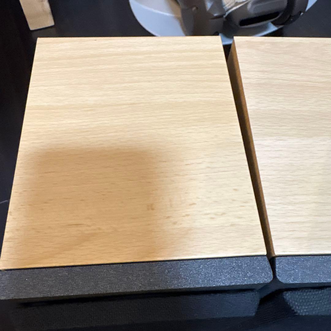 ジョーダン　エントリーS スピーカー　台座付き