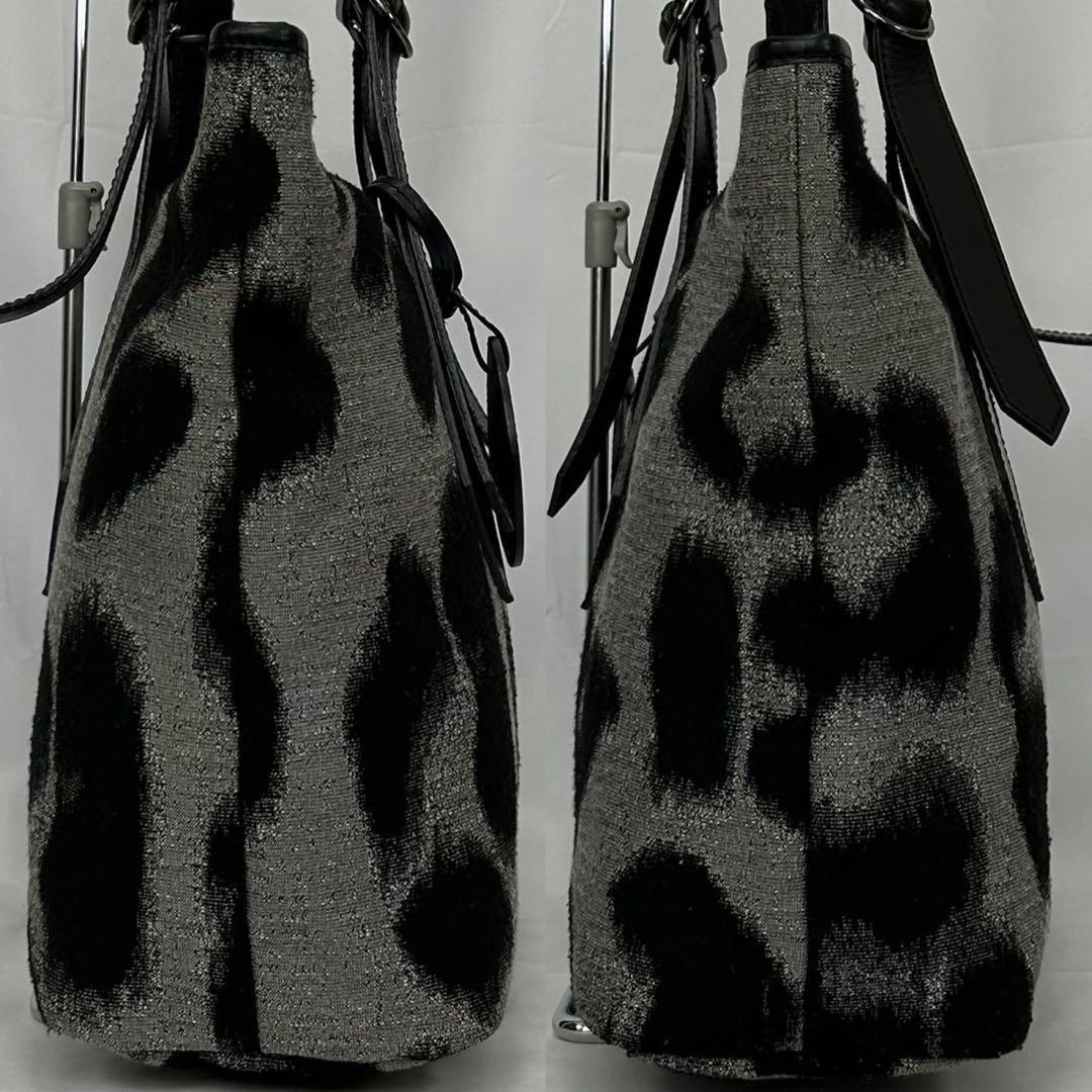 【極美品】ヴィヴィアンウエストウッド トートバッグ レザー オーブ チャーム 黒