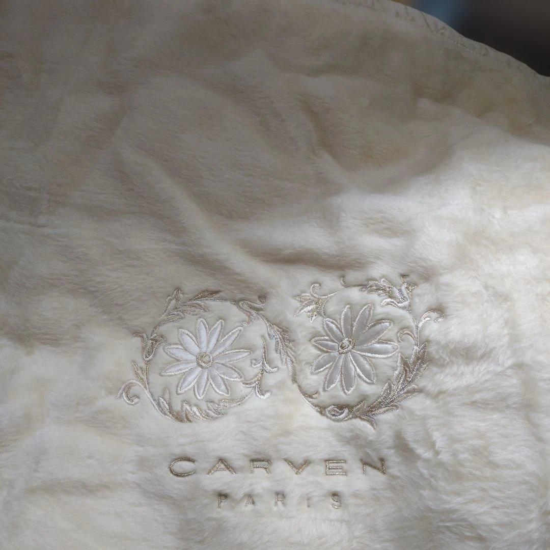 CARVEN クリーム色花刺繍 絹毛布 140x200cm