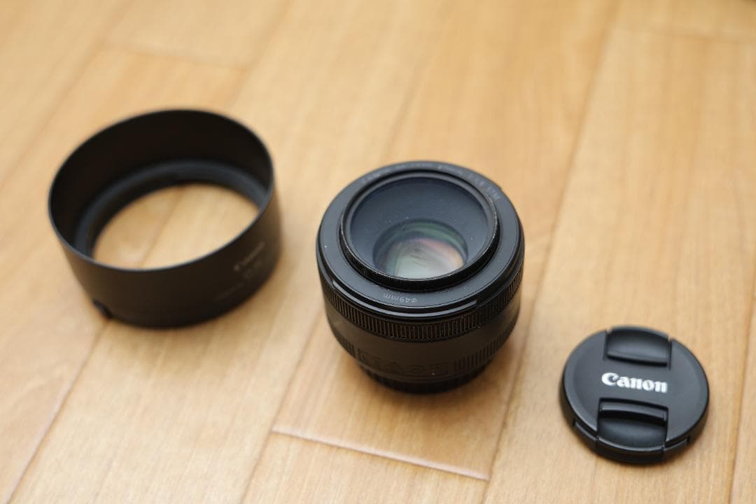 Canon EOS 5D Mark IV 本体と付属品