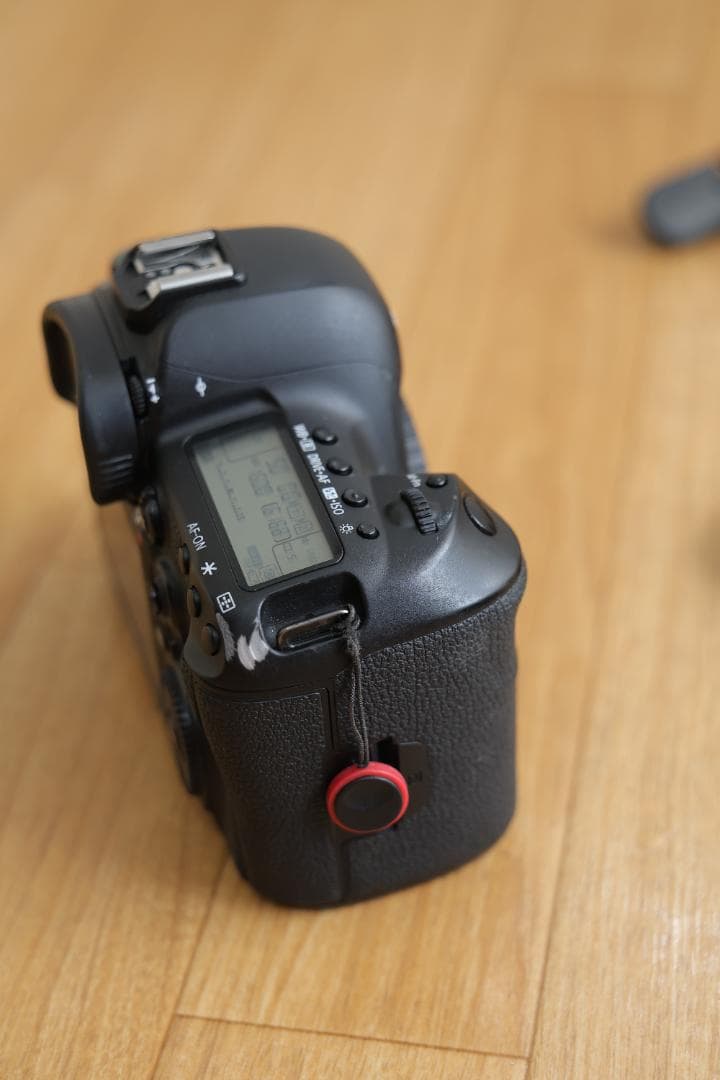 Canon EOS 5D Mark IV 本体と付属品