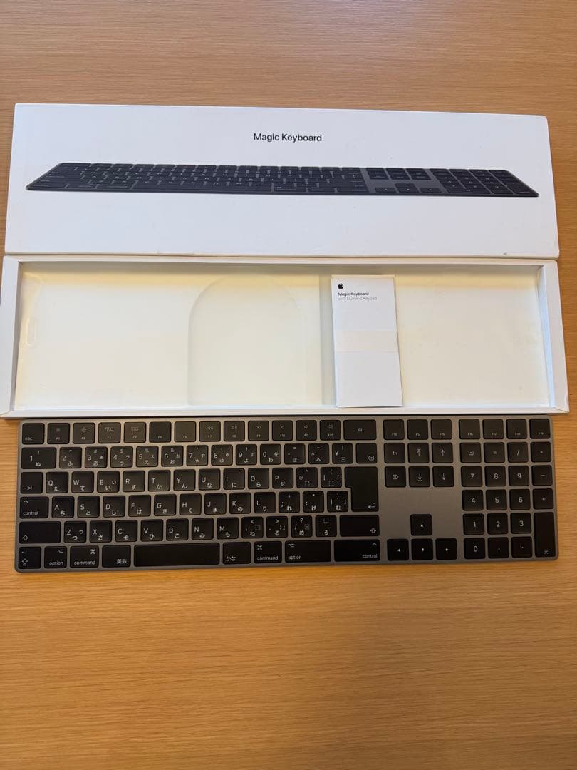 キーボード magic keyboard with Numeric Space Gray