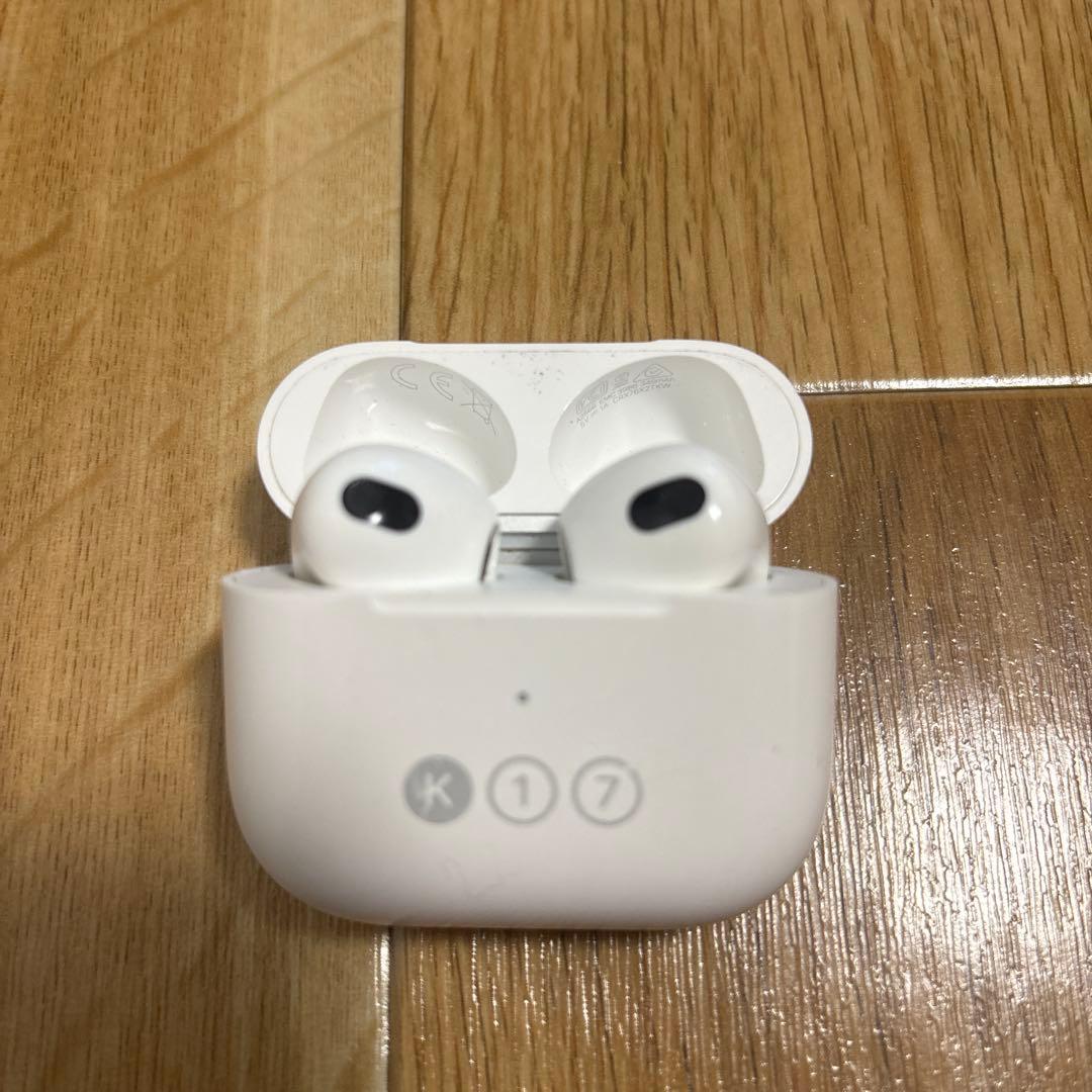 AirPods本体 K17モデル ホワイト 充電ケース付き