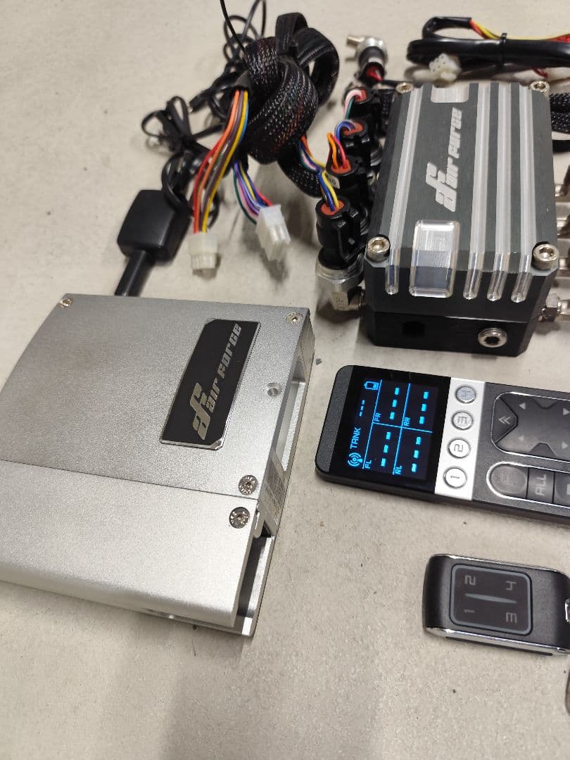 エアフォース　マネジメントシステム　電磁弁　タンク　コンプレッサー　エアホース