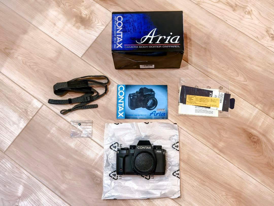 【動作未確認、箱・付属品付き】CONTAX Aria ボディのみ