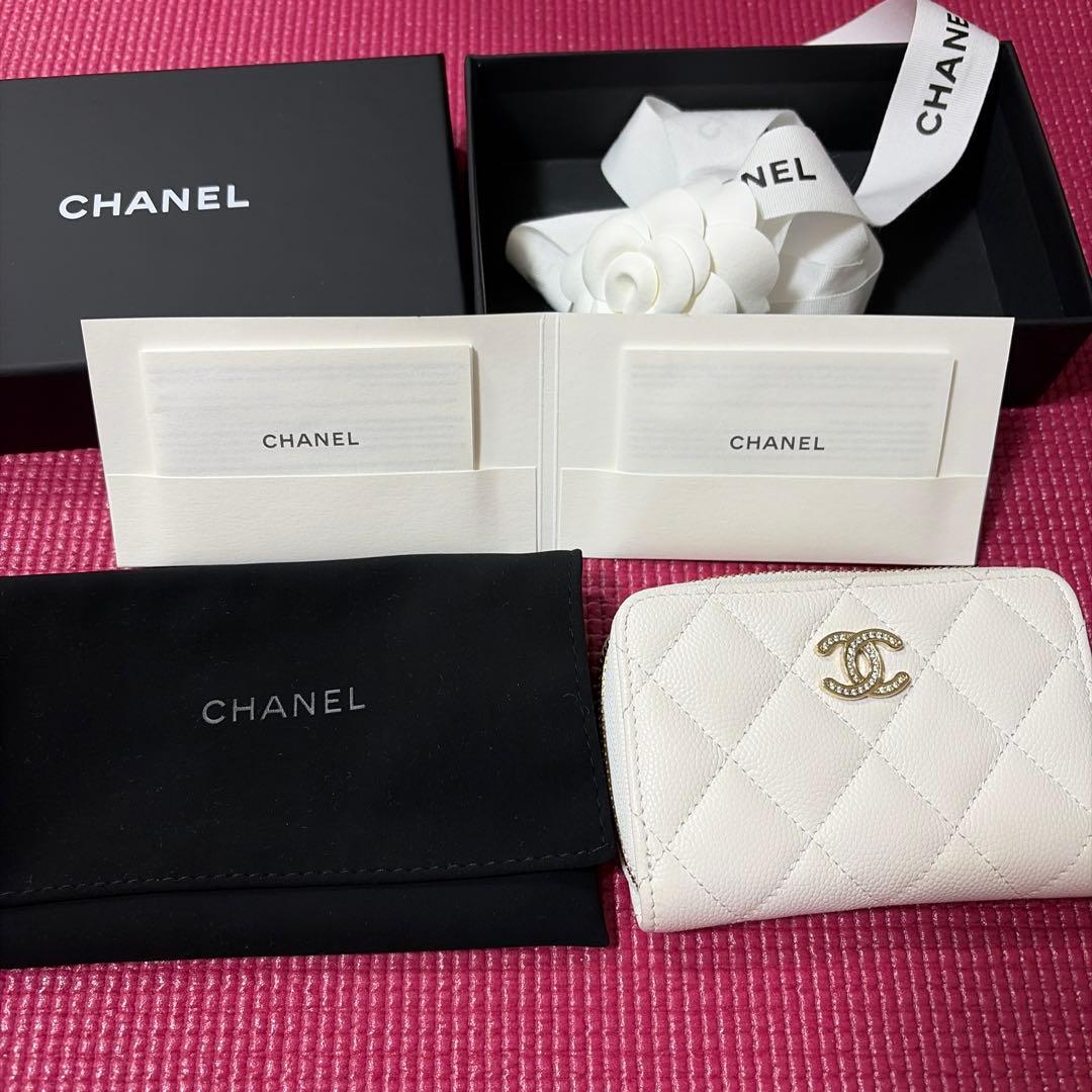 美品 シャネル パース ケース キャビアスキン ホワイト