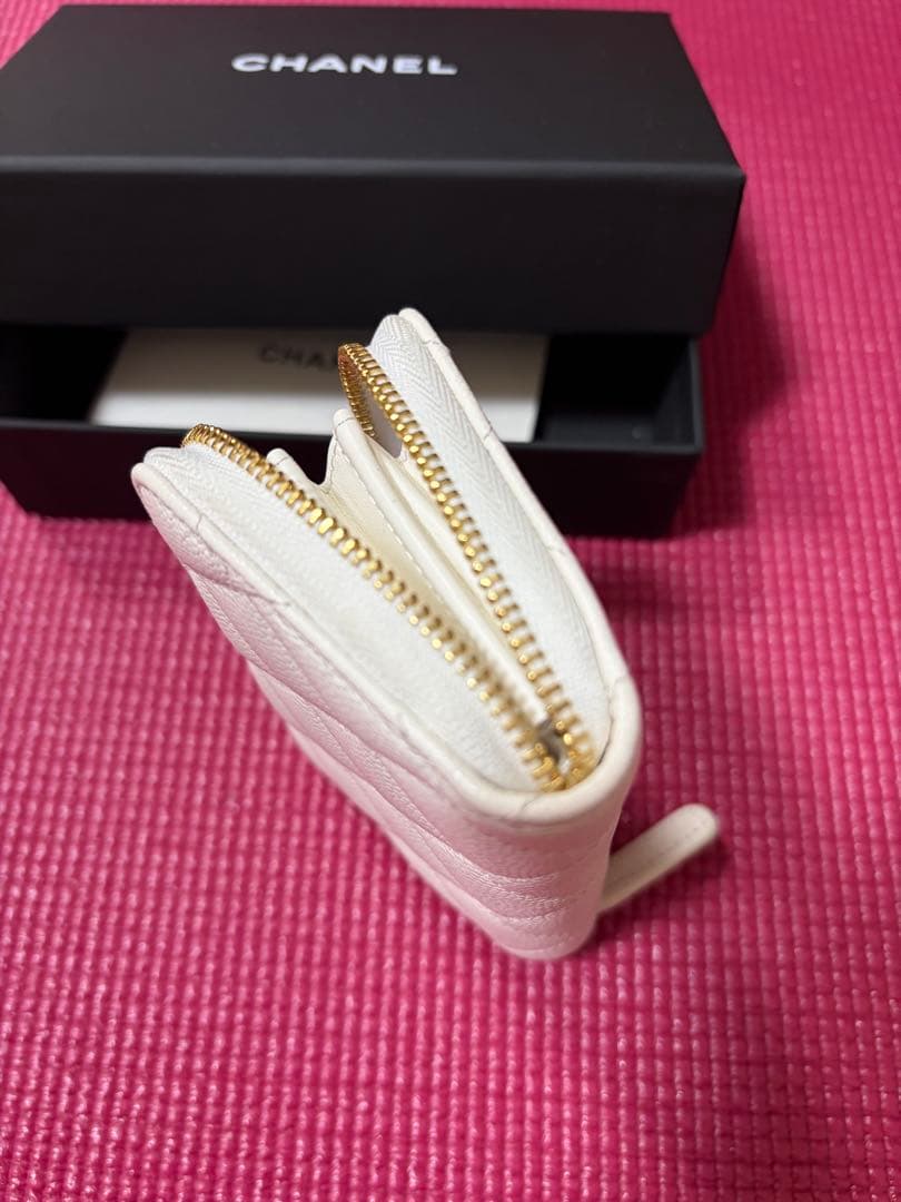 美品 シャネル パース ケース キャビアスキン ホワイト
