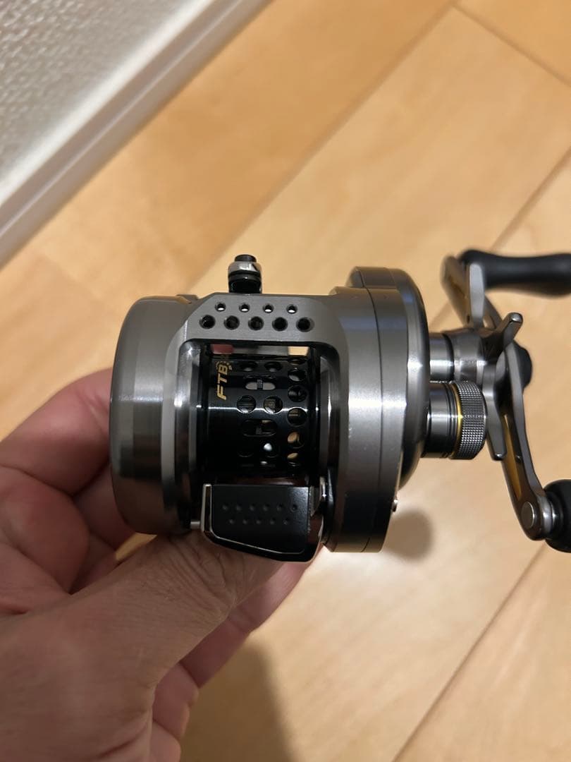 17 カルカッタコンクエストBFS HG シマノ　右