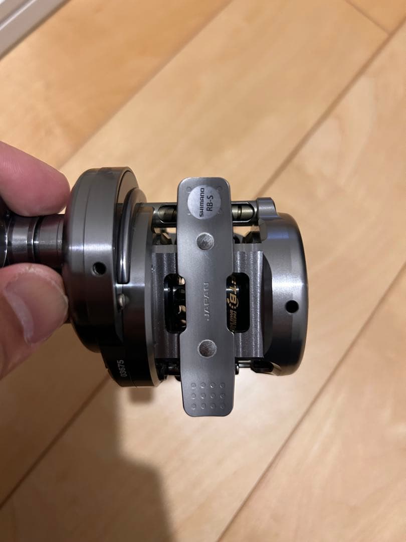 17 カルカッタコンクエストBFS HG シマノ　右