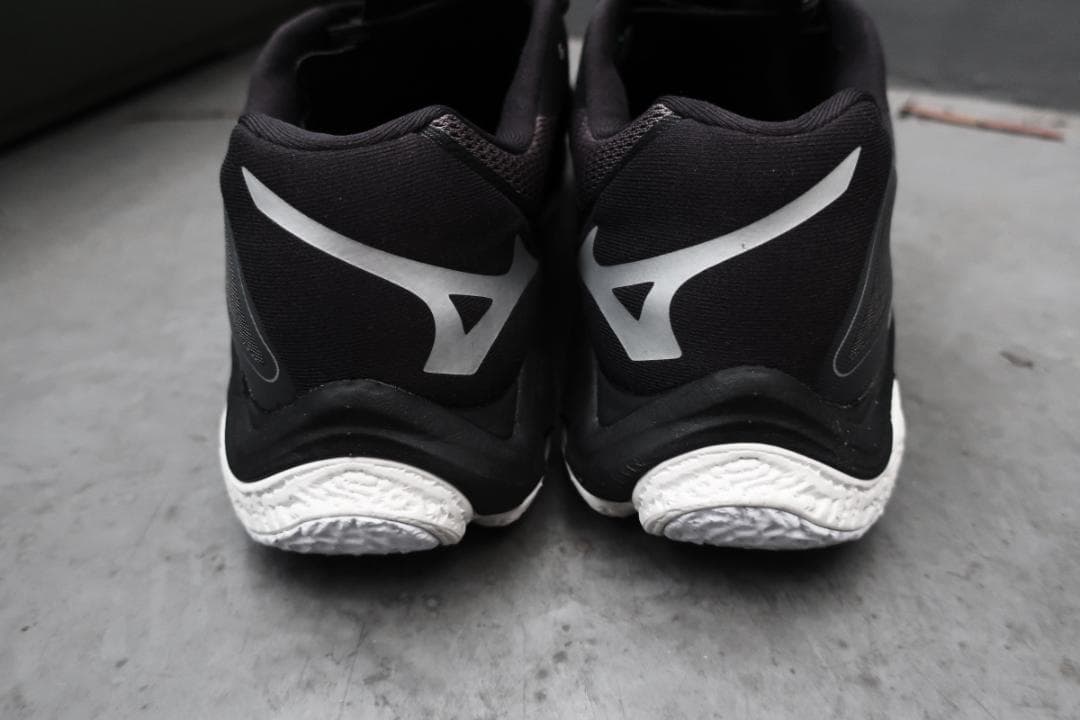 Mizuno ウエーブライトニング Z8 WIDE シューズ 28.0cm