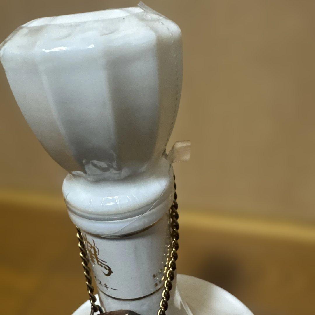 NIKKA ニッカウイスキー 鶴　白陶器ボトル　750ml