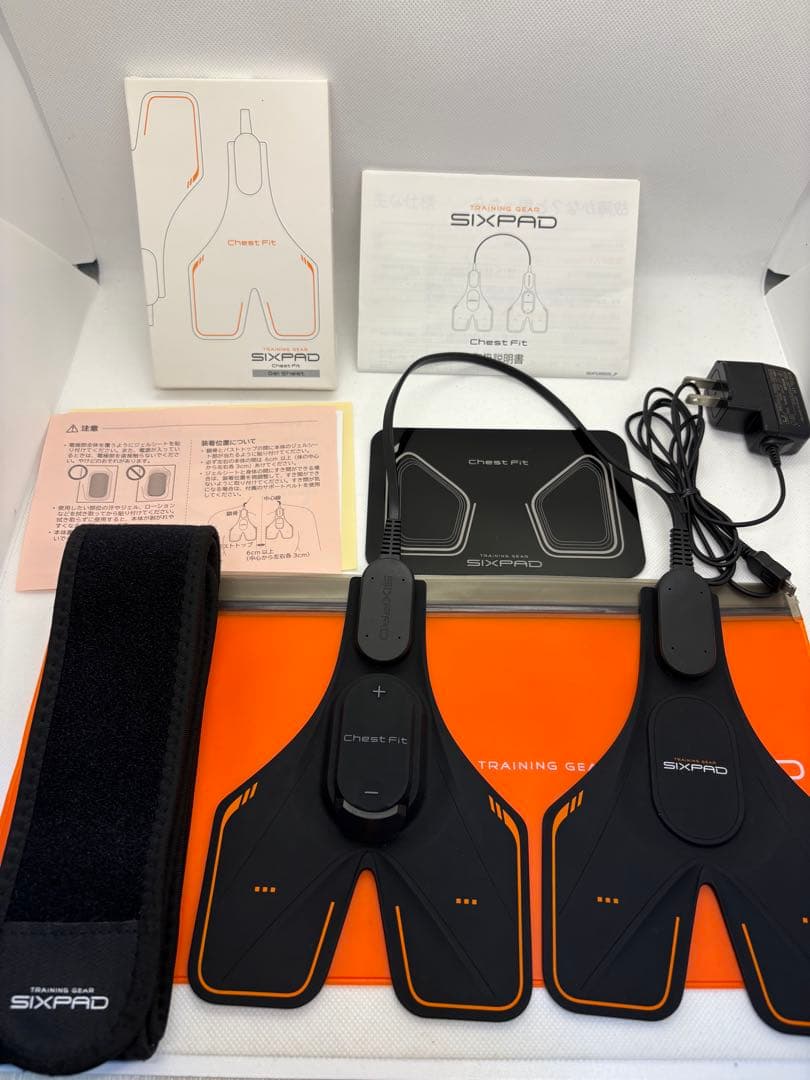 【美品】新品ジェル付　チェストフィット シックスパッド SIXPAD