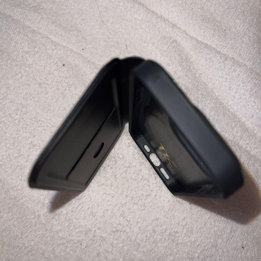 iPhone15Pro カーボン 手帳ケース