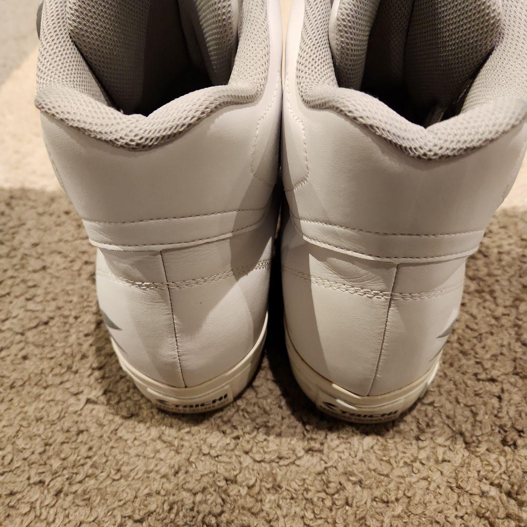 TAICHI　バイクシューズ　INNOVATIVE TECHNOLOGY　白