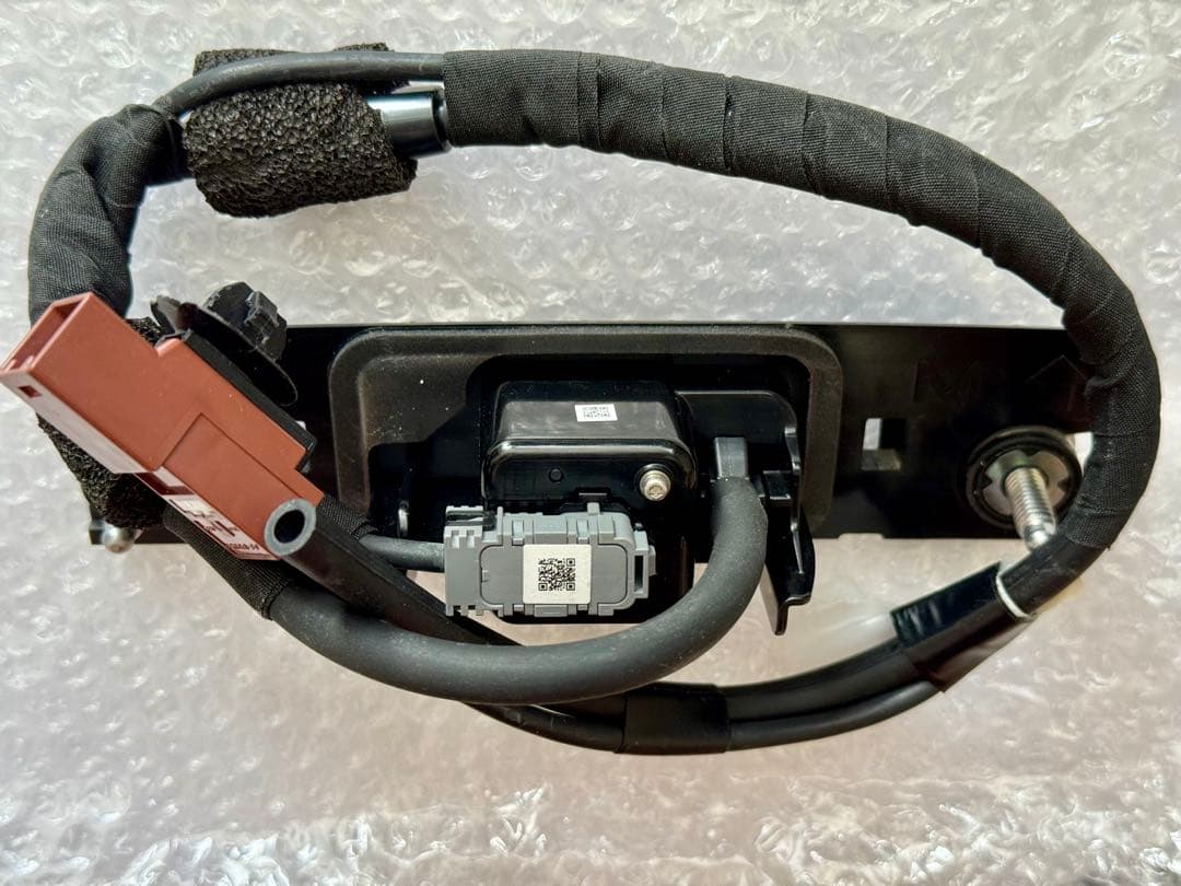 ハイエース　200系7型　デジタルミラー用カメラ　070カメラカバー付