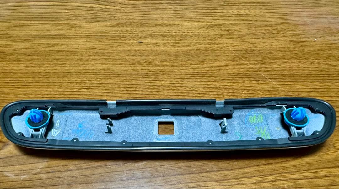 ハイエース　200系7型　デジタルミラー用カメラ　070カメラカバー付