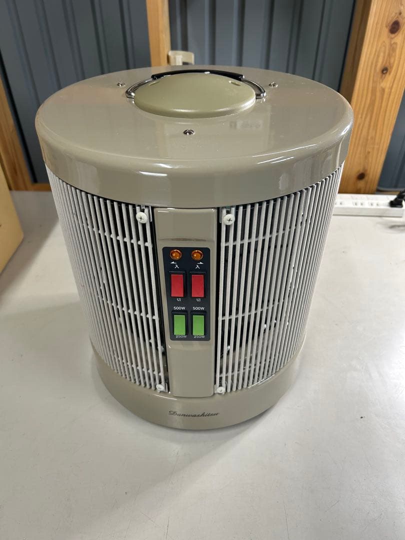 赤外線パネル、ヒーター　暖和室　1000型 ベージュ　美品