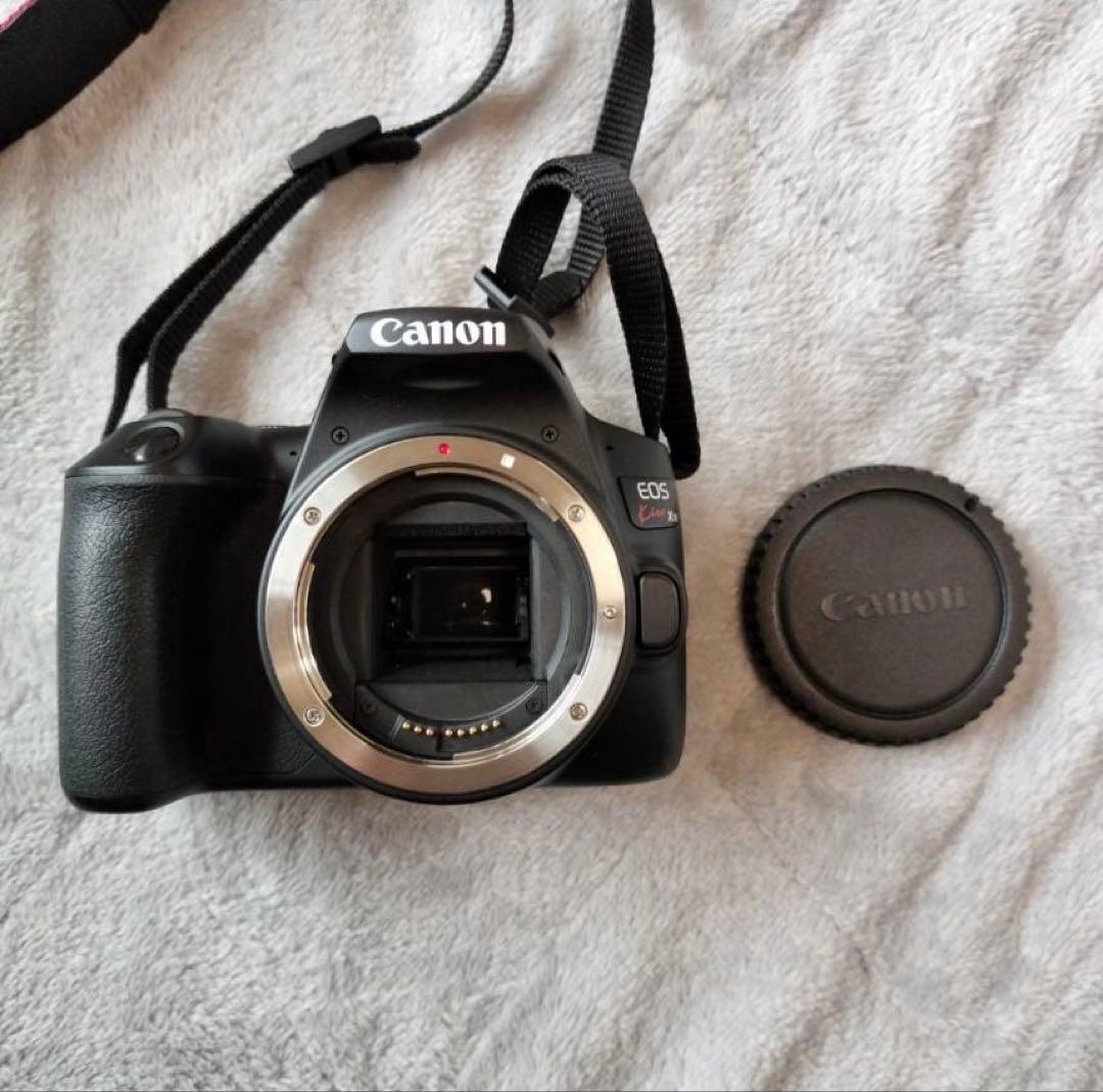 Canon EOS Kiss X10 ダブルズームキット クリーニングキット付き