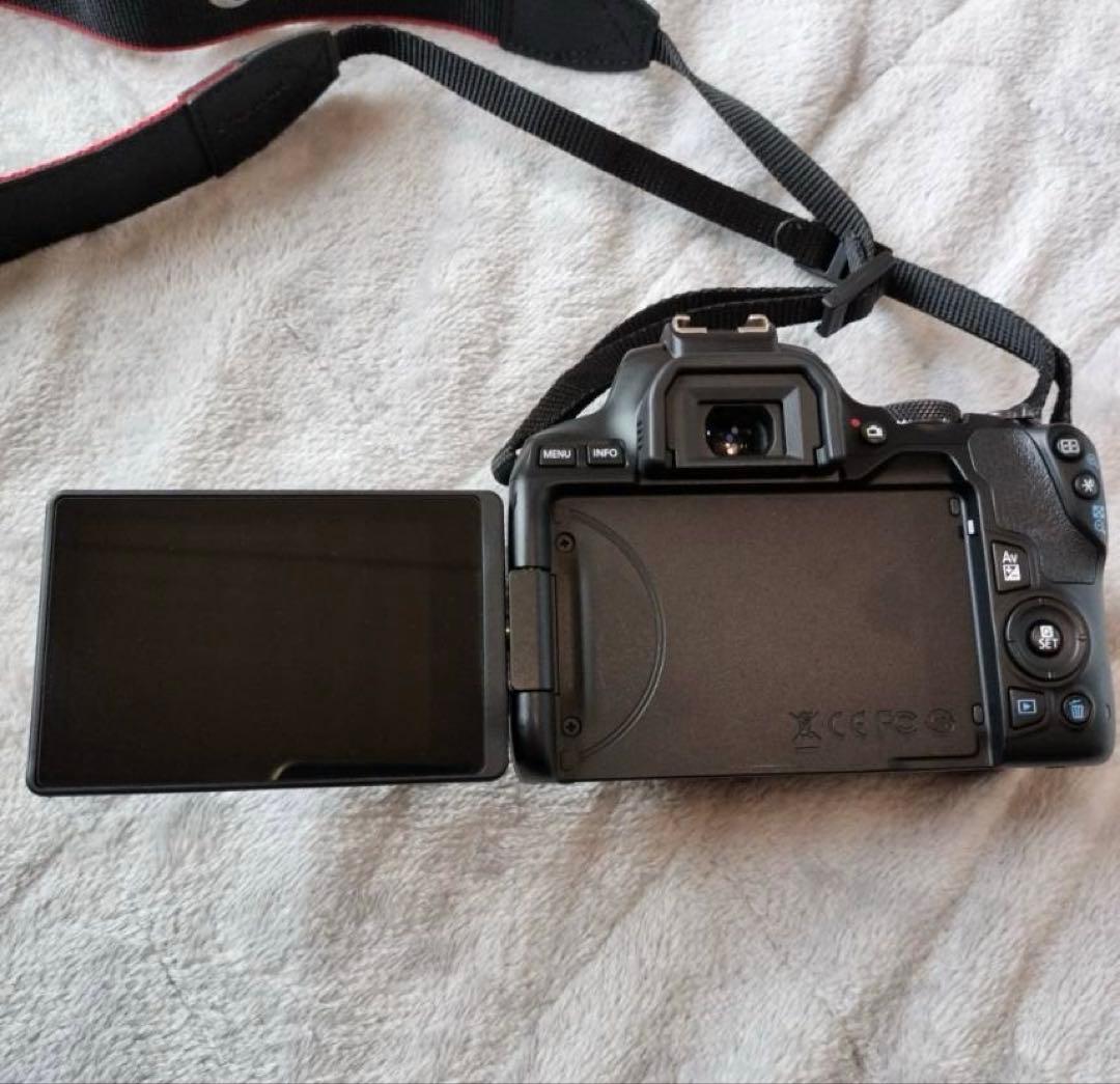 Canon EOS Kiss X10 ダブルズームキット クリーニングキット付き