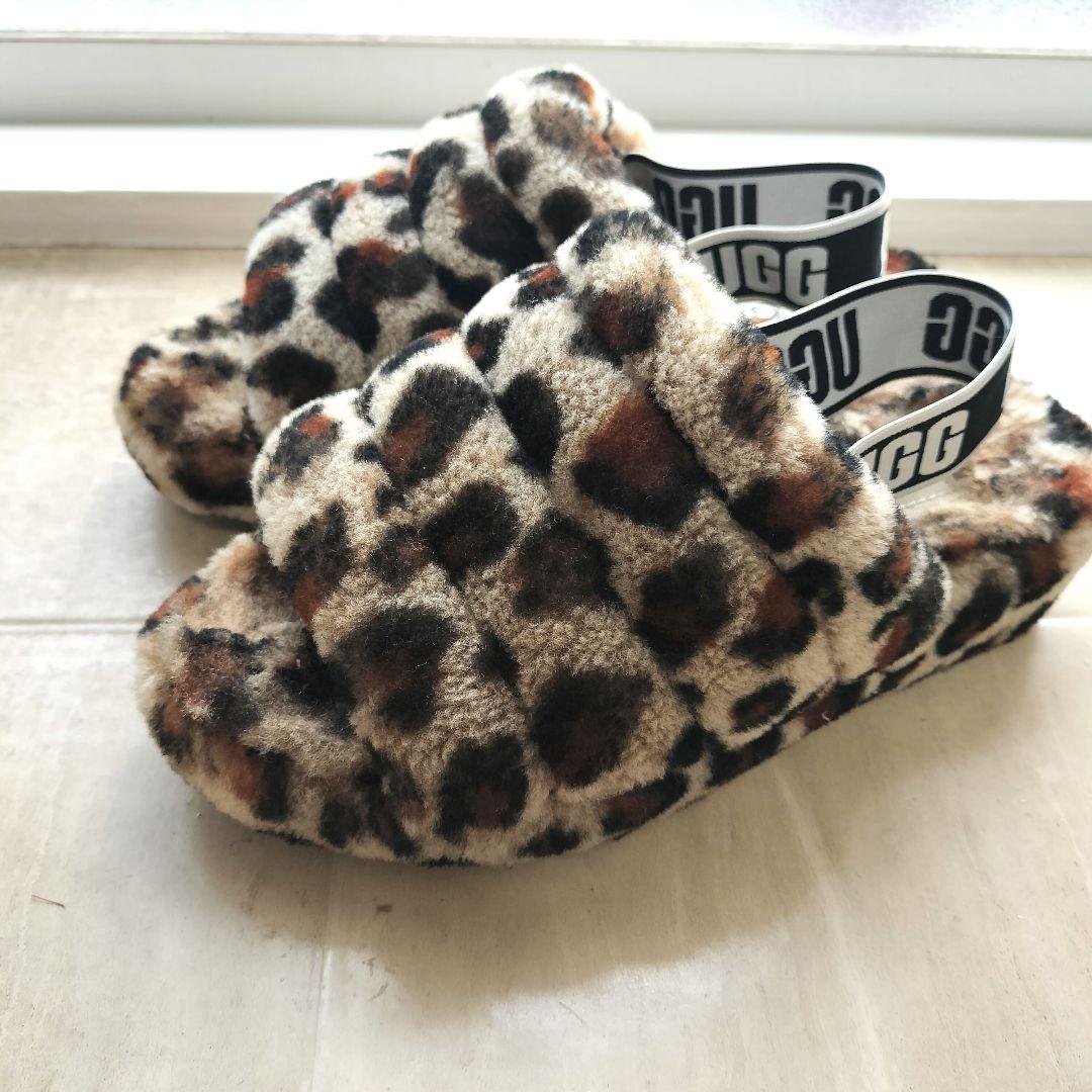 UGG　ヒョウ柄　ファーサンダル