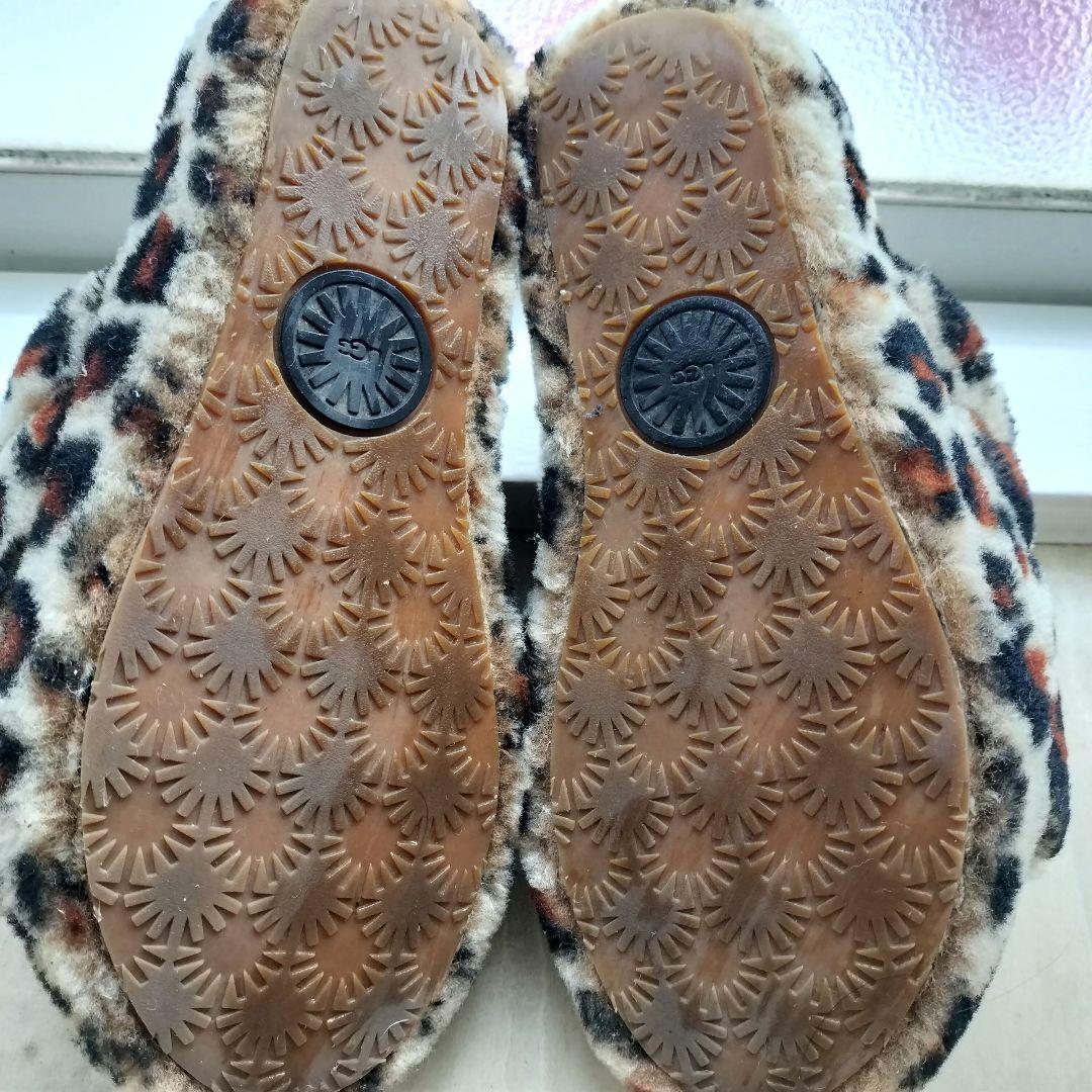 UGG　ヒョウ柄　ファーサンダル