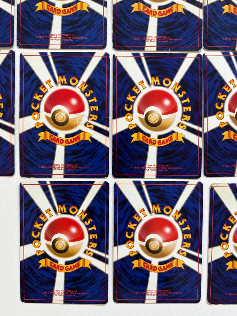 ポケモンカードゲーム 旧裏　キラ17枚セット　渦巻きホロ多数あり