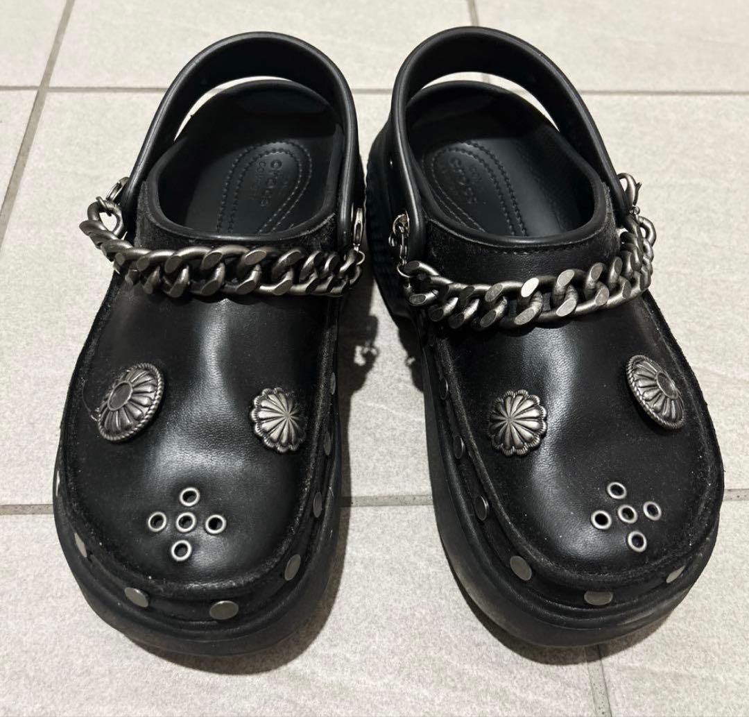 【最終値下げ】クロックス Stomp 厚底 crocs メガクラッシュ 美品級