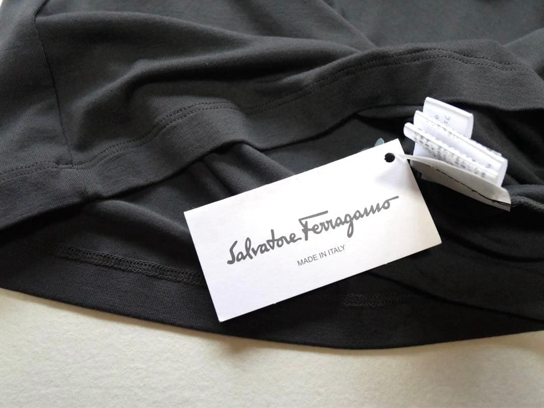 サルヴァトーレフェラガモ　シルクフリル　トップス　38