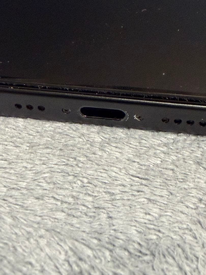 【箱有】美品 iPhone15 128GB ブラック