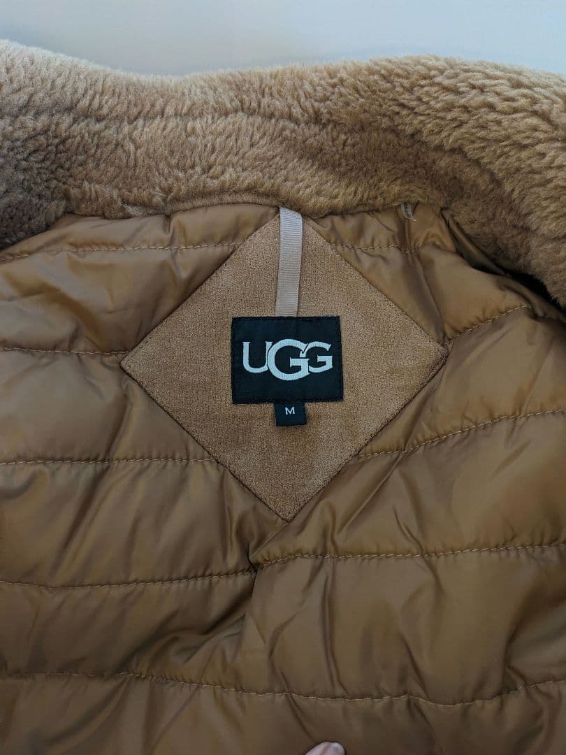 hattさん【美品】UGG フラッフピーコート