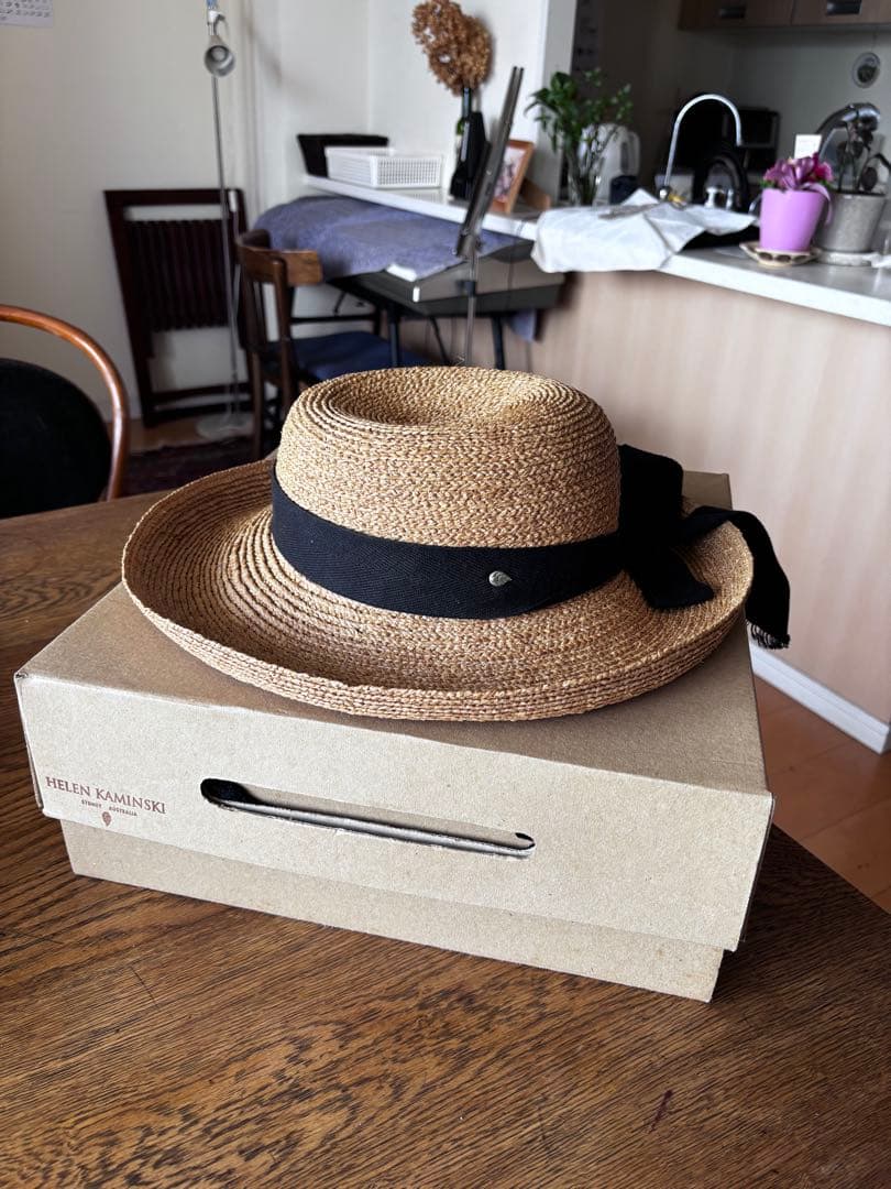 Helen Kaminski 麦わら帽子 ベージュ ブラックリボン
