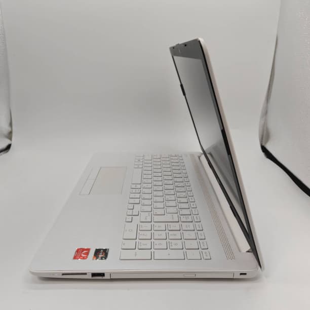 バッテリ◎ フルHD 15 Ryzen3-2200U SSD256GB オフィス