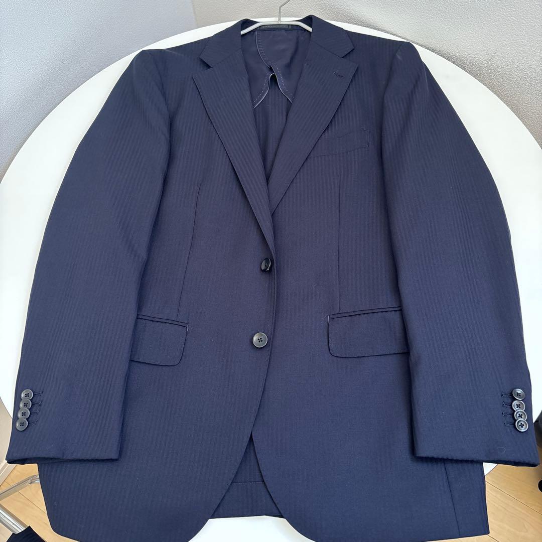 HILTON ネイビー ストライプ ビジネススーツ