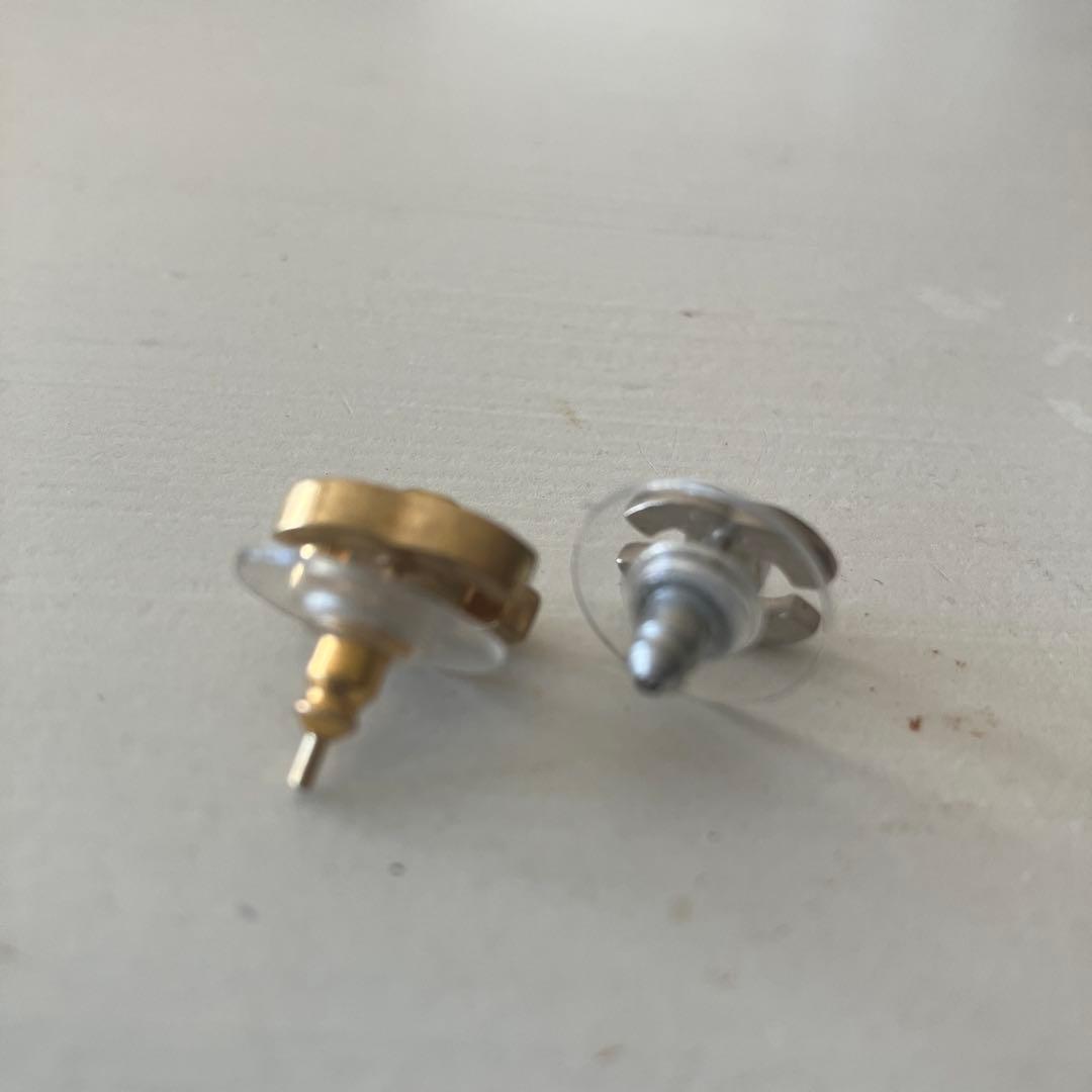 CHANEL ロゴピアス シルバー ゴールド 箱付き