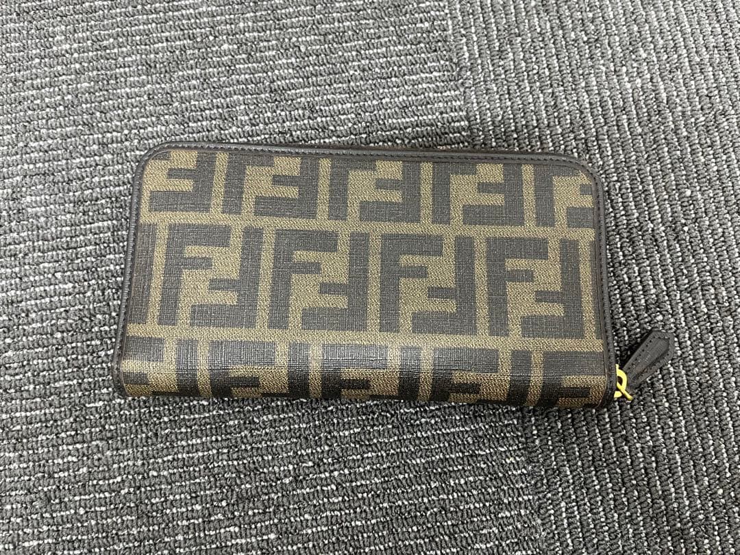 Fendi FFロゴプリント 長財布