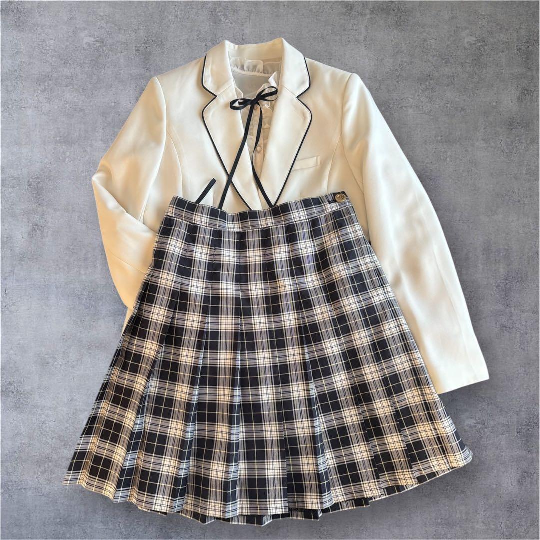 極美品repipiarmario卒服Mフォーマルセット卒業式レピピ卒服ブラウス付