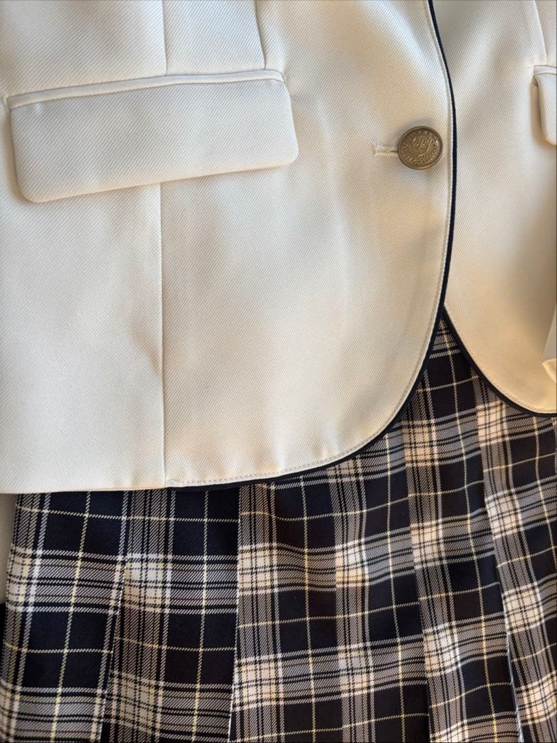 極美品repipiarmario卒服Mフォーマルセット卒業式レピピ卒服ブラウス付