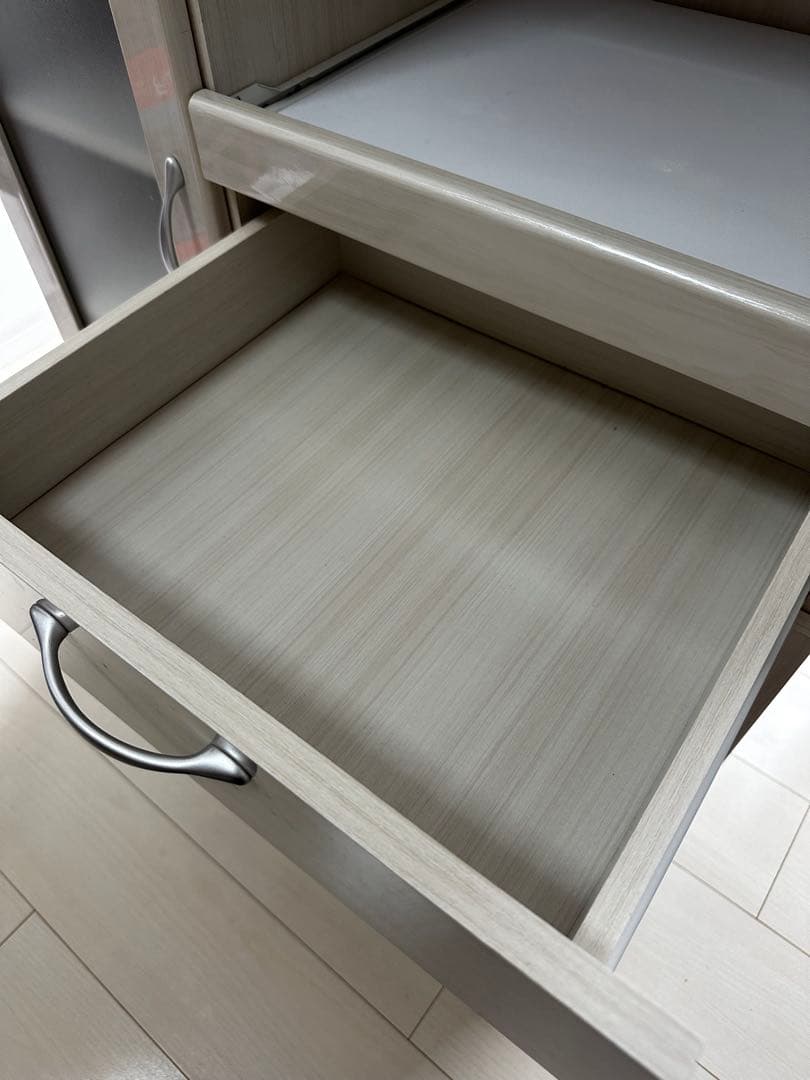 ニトリ　キッチンボード　転倒防止ゴムパットつき