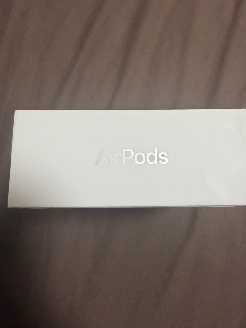 【新品未開封】AirPods 4 本体 充電ケース付き