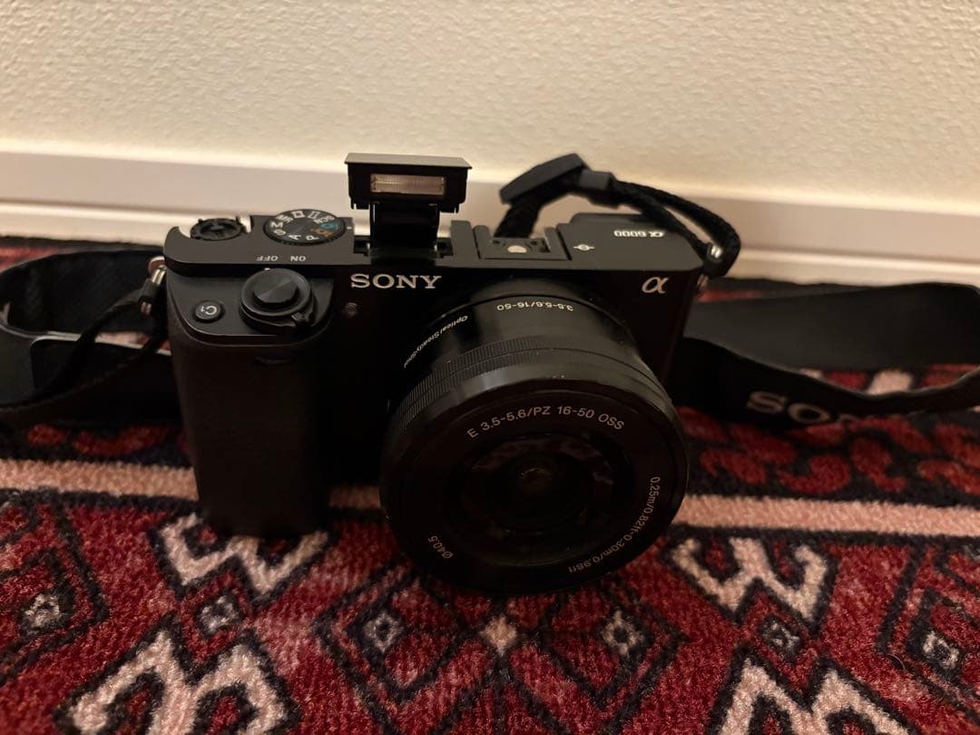 SONY α6000 ミラーレス一眼 E 16-50mm 一部破損あり