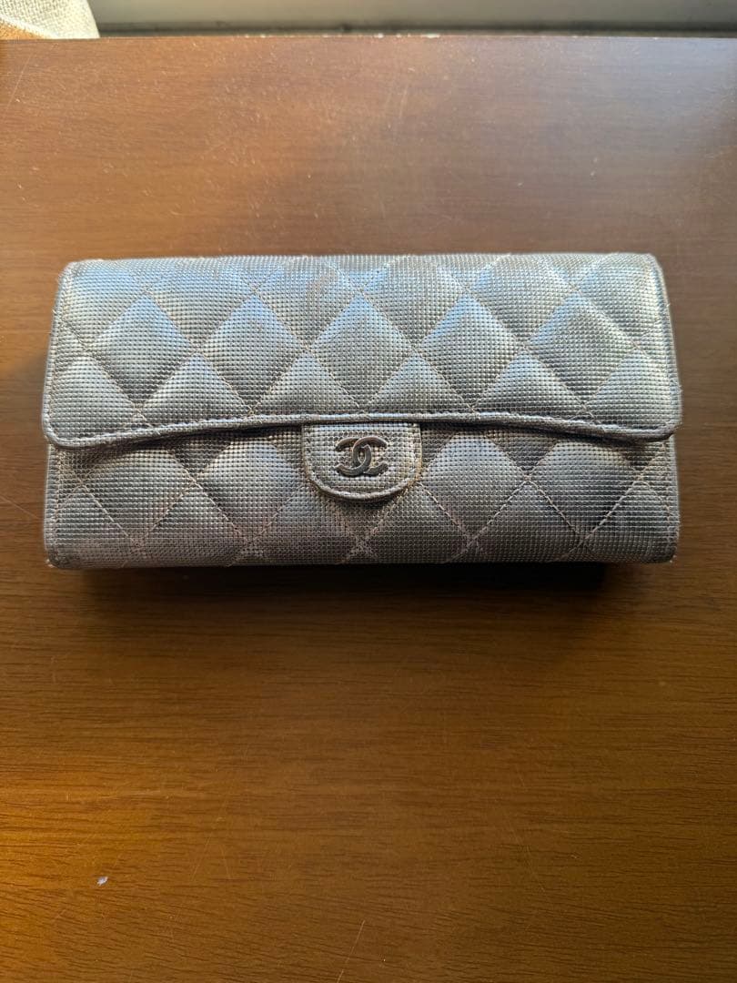 Chanel ピンクシルバー キルティング 長財布
